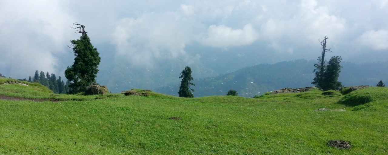 Clouds touching the Toli Pir hills