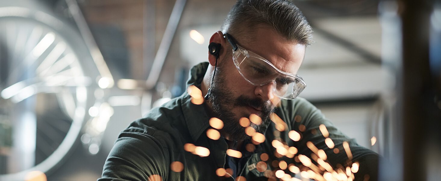 Bose SoundSport, Wireless Earbuds, (Sweatproof Bluetooth Headphones for Running and Sports)